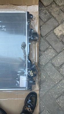 Land Cruiser 150 Otomatik AT Soğutma Radyatörü 16400-30300 Toyota Prado 3.0 TDI için