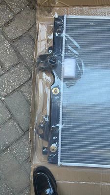 Land Cruiser 150 Otomatik AT Soğutma Radyatörü 16400-30300 Toyota Prado 3.0 TDI için