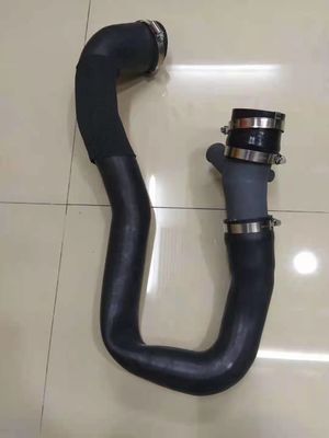 LR024305 Aralıklı soğutucu gaz borusu hortumu Evoque L538 gaz borusu hava alım hortumu