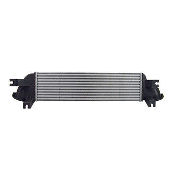 Mitsubishi L200 2.4 4WD KB5T 2019-2020 1530A161 Özel Tasarımı için Intercooler