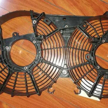 16711-30081 16711-30082 Toyota Hiace 2014 OE NO için fan kapağı. Garanti