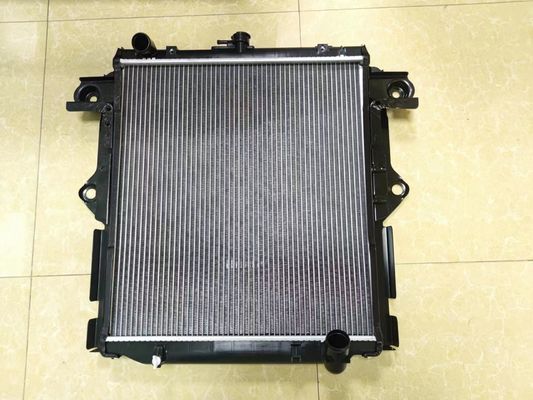 OE NO. 16400-17400 Toyota 100 için Land Cruiser Araç Radyatörü 16400-17401