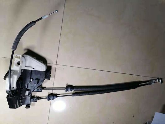 Santa Fe 81320-2W010 Ön Kapı Kilitleme Montajı Kilitlenebilir Sistem Koreli Otomobil Parçaları