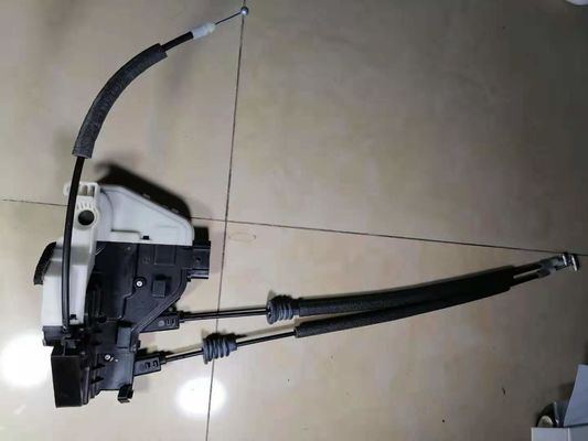 Santa Fe 81320-2W010 Ön Kapı Kilitleme Montajı Kilitlenebilir Sistem Koreli Otomobil Parçaları