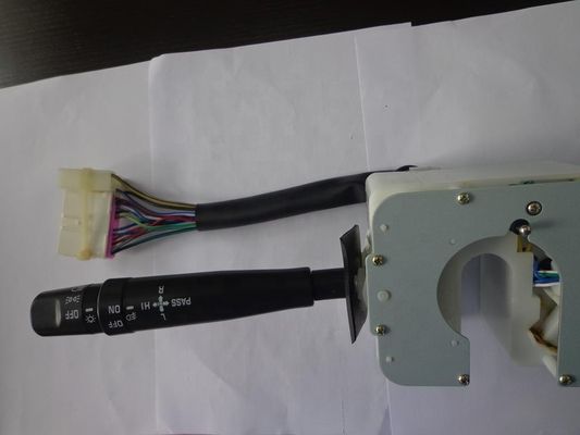 1-82360714-0 ISUZU FRR için kombinasyon anahtarı OEM NO 1823607140