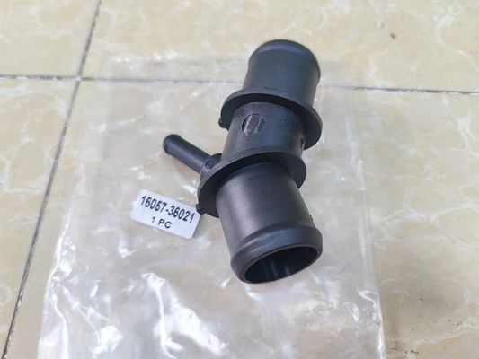 Motor borusu radyatör soğutma borusu Toyota RAV4 2009-2012 için 16057-36011 16057-36021