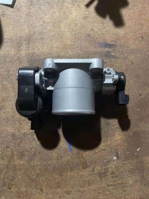 Toyota Hilux KUN25 KUN26 2KD 26100-0L010 26100-30070 Gaz gövdesi Assy Yıl 1986-1991