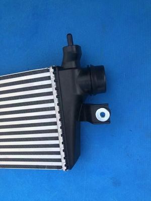 Toyota Revo 2020 OEM 17940-11940 için HILUX VIII Pickup N1 Intercooler