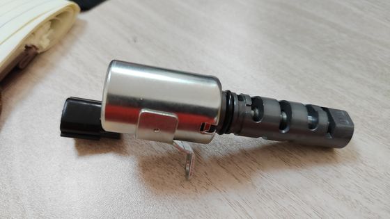 15330-21011 Motor Yağı Kontrolü VVT Cam Zamanlama Valfı TOYOTA JP Prius Yaris için solenoid