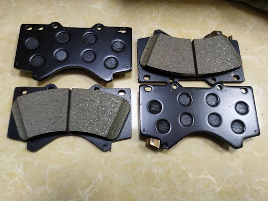 04465-60280 Toyota Sequoia Tundra Landcruiser Lexus 570 için ön fren diski yastığı