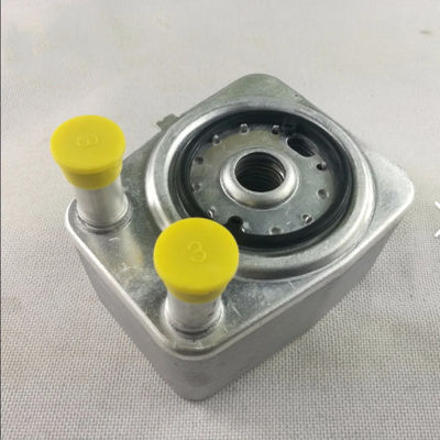 038117021c Motor Yağı Soğutucu Audi Volkswagen Jetta 2010 Otomatik Radyatör Isı Değiştiricisi