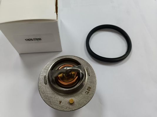 17670-77E00 17670-63J00 W52SE-82 Suzuki Swift Jimny Grand Vitara için termostat